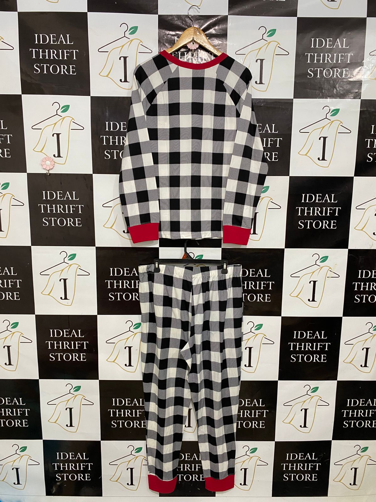 HOLIDAY TIME |L| A28| BLACK & WHITE BUFFALO CHECK PAJAMA SET WITH RED TRIM