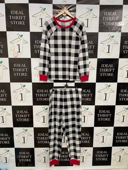 HOLIDAY TIME |L| A28| BLACK & WHITE BUFFALO CHECK PAJAMA SET WITH RED TRIM