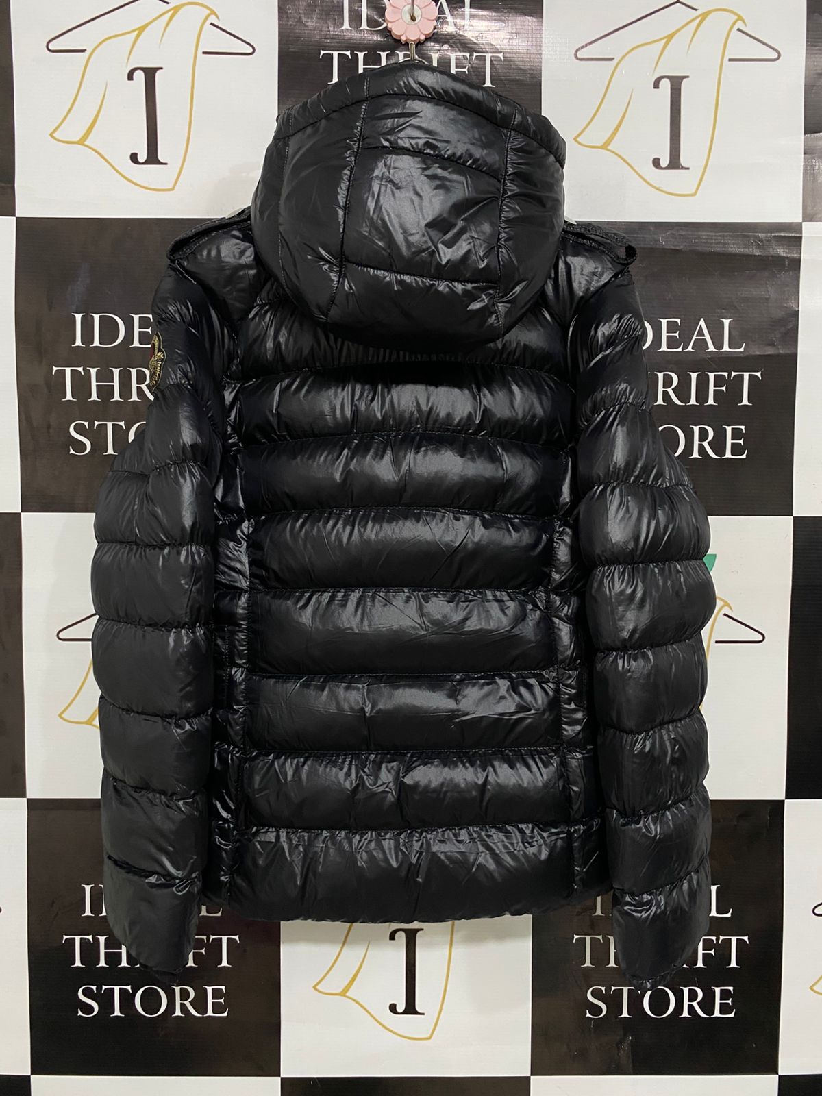 ZELLES |XL| BUST 20| B22| GLOSSY BLACK ASYMMETRIC PUFFER JACKET WITH HOOD & CREST BADGE