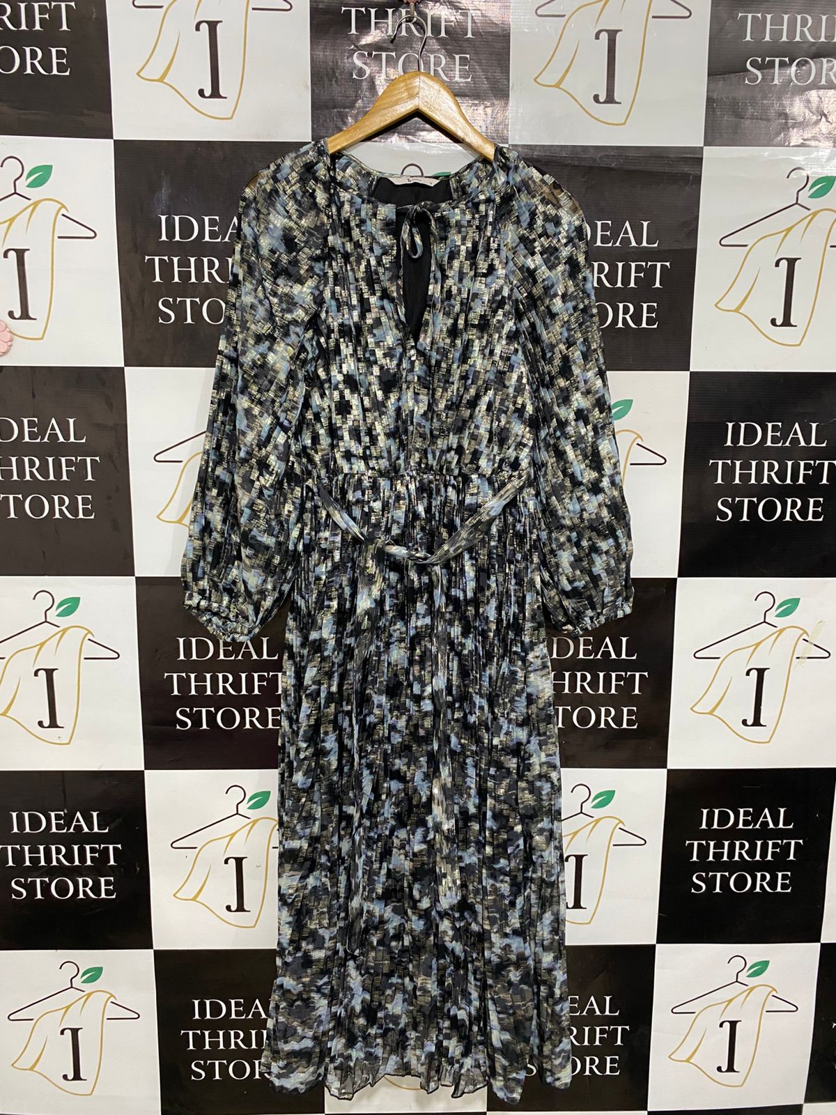 TU WOMAN |L| BUST 17| A28| METALLIC BLUE & GOLD FOIL ABSTRACT PRINT PLEATED MIDI DRESS