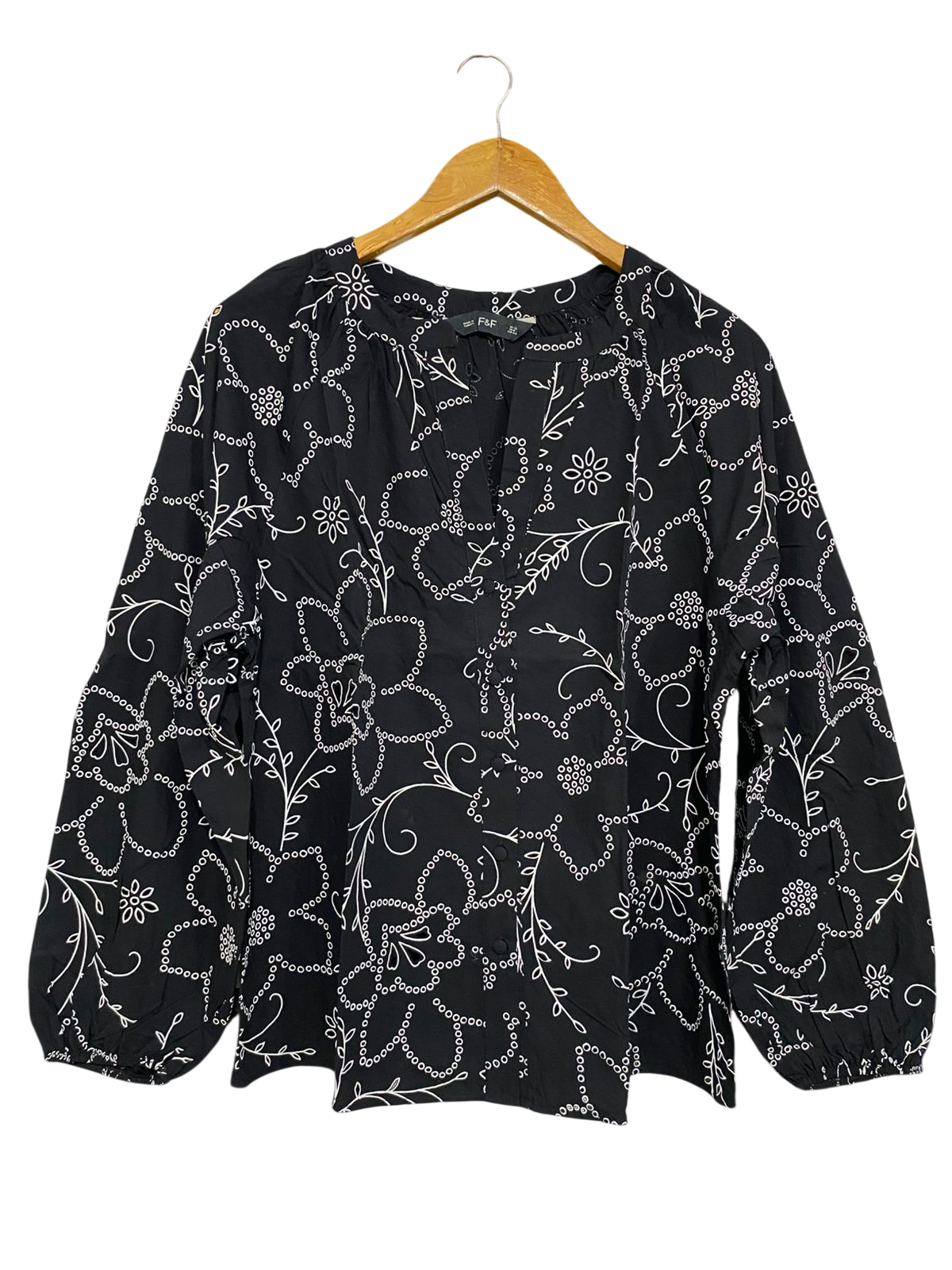 F&F |M| BUST 20| A29| BLACK & WHITE FLORAL EMBROIDERED LONG-SLEEVE BLOUSE