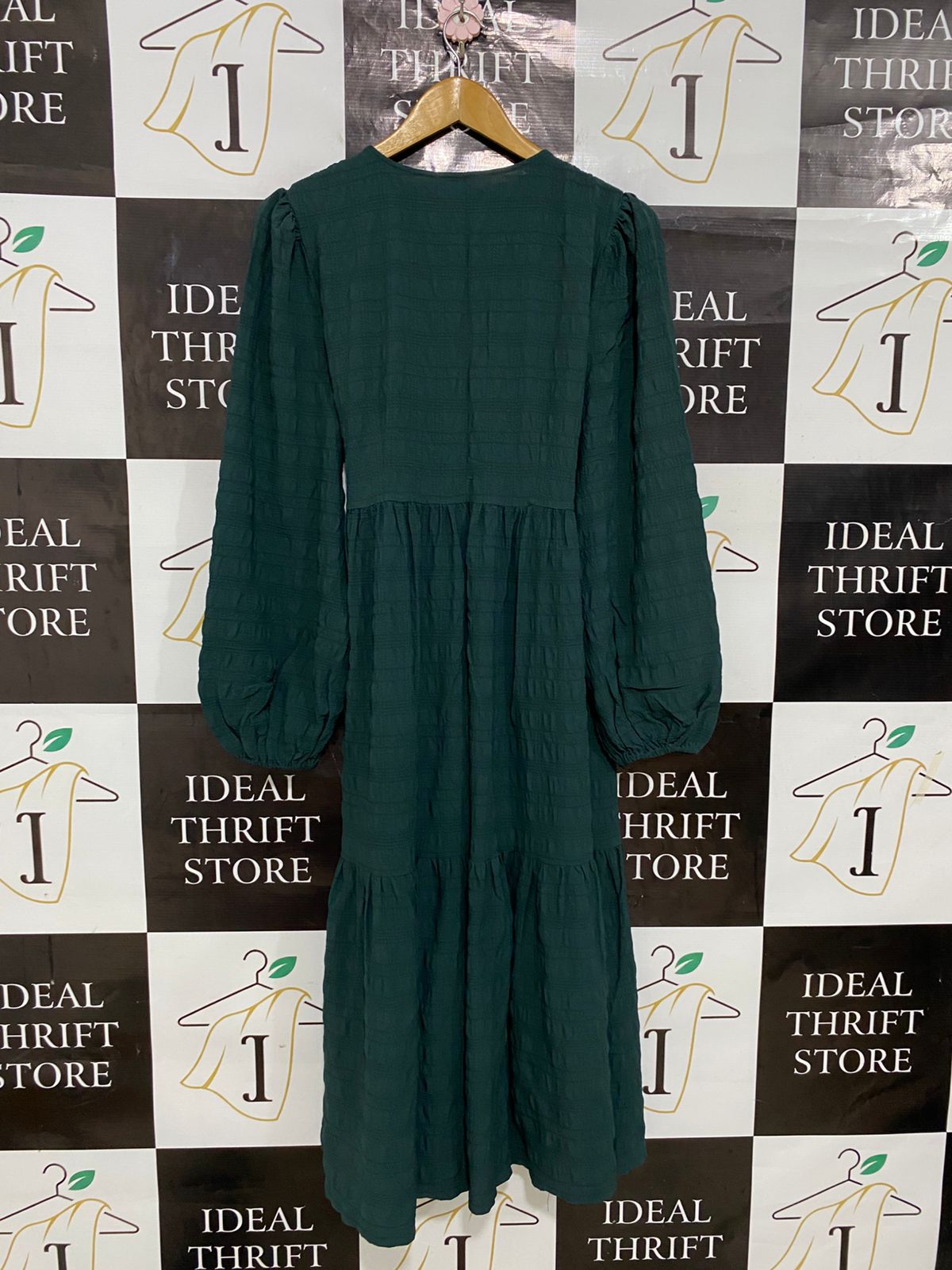 MONKL |M| BUST 17| A30| DARK GREEN TEXTURED WRAP-STYLE LONG-SLEEVE TIERED MIDI DRESS