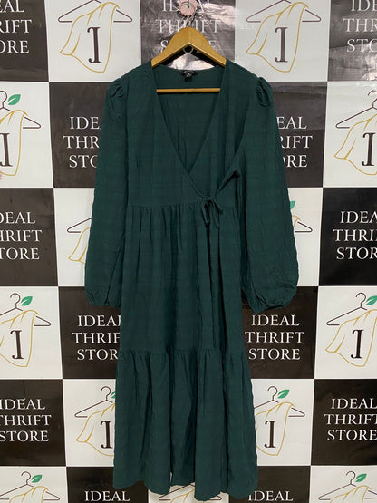 MONKL |M| BUST 17| A30| DARK GREEN TEXTURED WRAP-STYLE LONG-SLEEVE TIERED MIDI DRESS