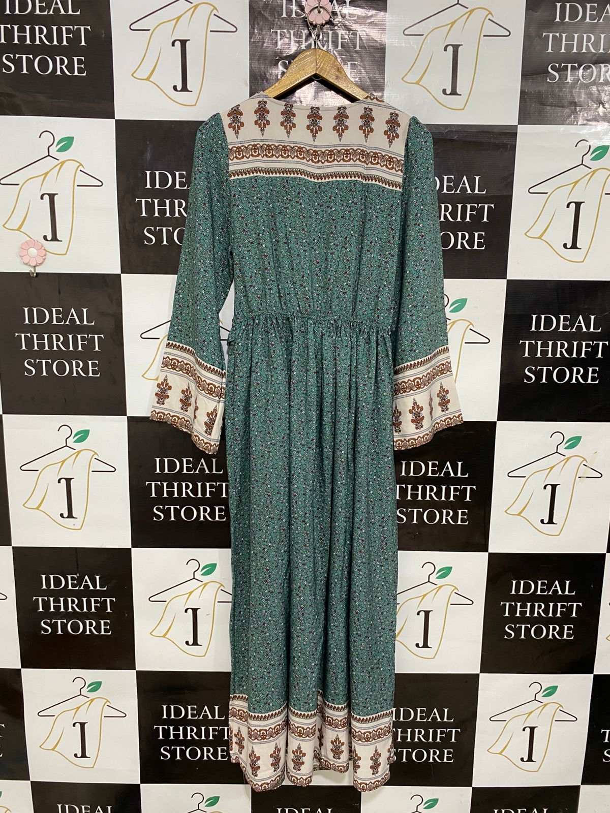 SHEIN |L| BUST 19| A30| GREEN & CREAM BOHEMIAN PRINT LONG-SLEEVE TIE-WAIST MAXI DRESS