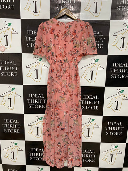 BLACK BERRY |S/M| BUST 15| A30| PEACH & MULTI FLORAL PRINT SHORT-SLEEVE TIERED MAXI DRESS