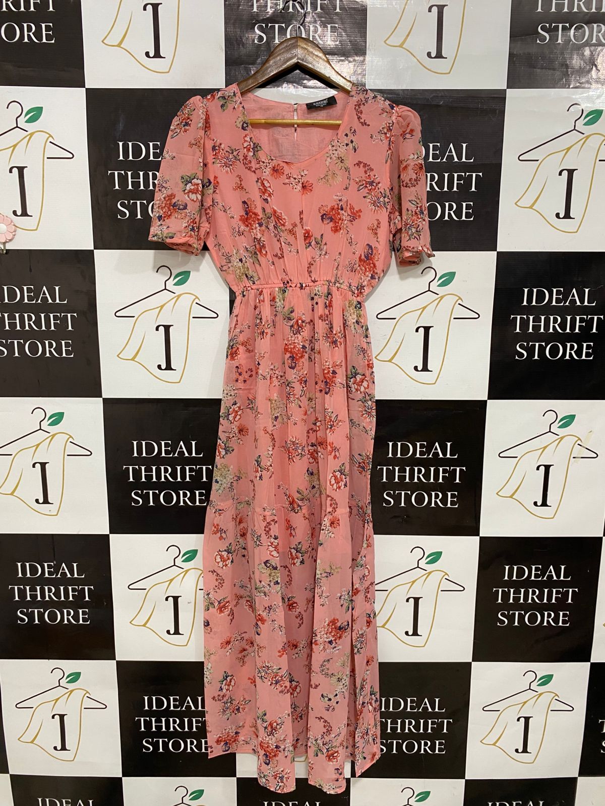 BLACK BERRY |S/M| BUST 15| A30| PEACH & MULTI FLORAL PRINT SHORT-SLEEVE TIERED MAXI DRESS