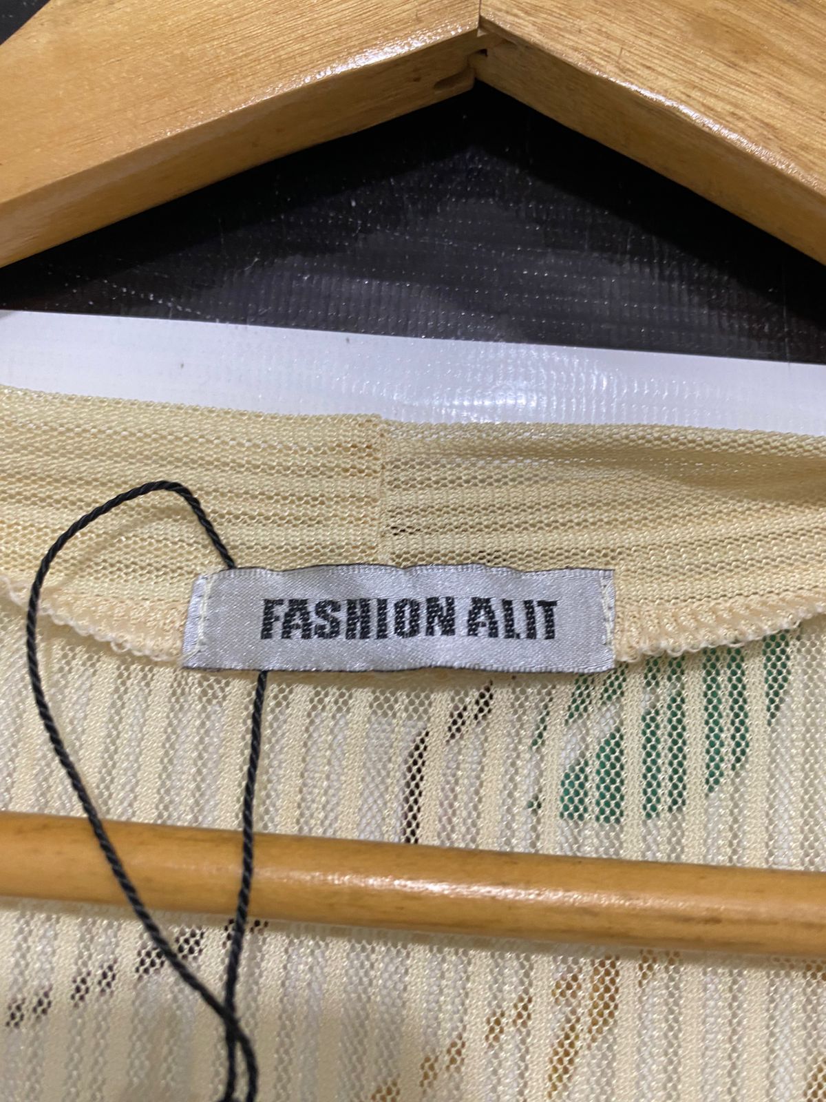 FASHION ALIT |L| BUST 19| A30| CREAM SHEER PLEATED OPEN-FRONT CARDIGAN WITH LACE TRIM
