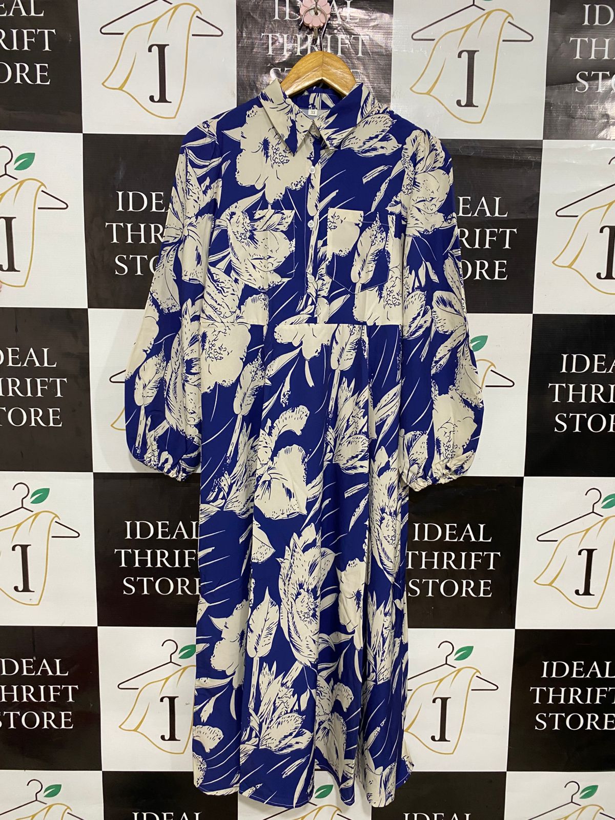 SHEIN |XS| BUST 17| A30| BLUE & WHITE LARGE FLORAL PRINT SHIRT-STYLE LONG-SLEEVE MIDI DRESS