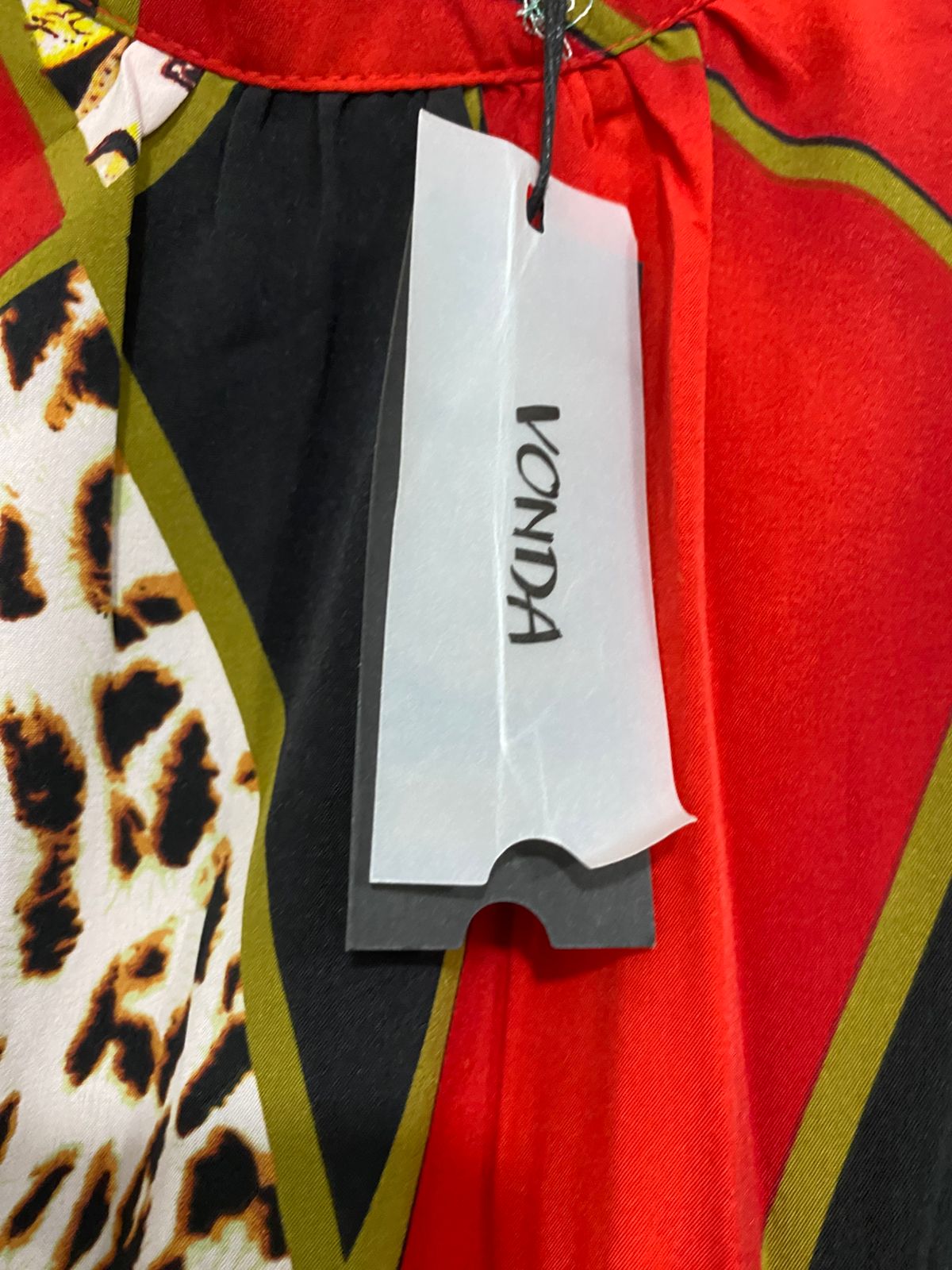 VONDA |M| BUST 16| A30| RED & BLACK STATEMENT GEOMETRIC & LEOPARD PRINT LONG-SLEEVE DRESS