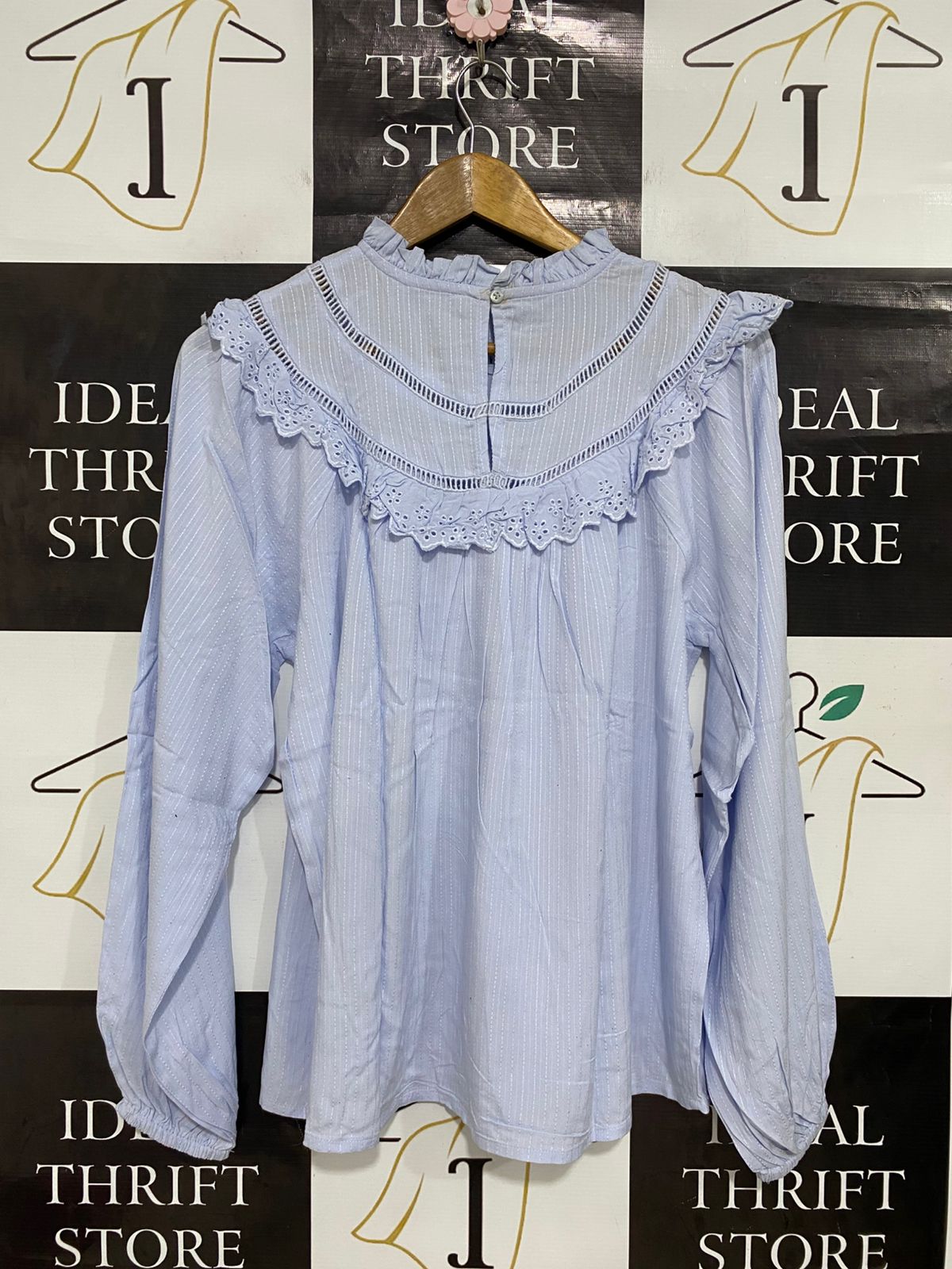 PAPAYA |M| BUST 21| A30| LIGHT BLUE RUSTIC DOBBY & EYELET LACE-TRIM LONG-SLEEVE BLOUSE