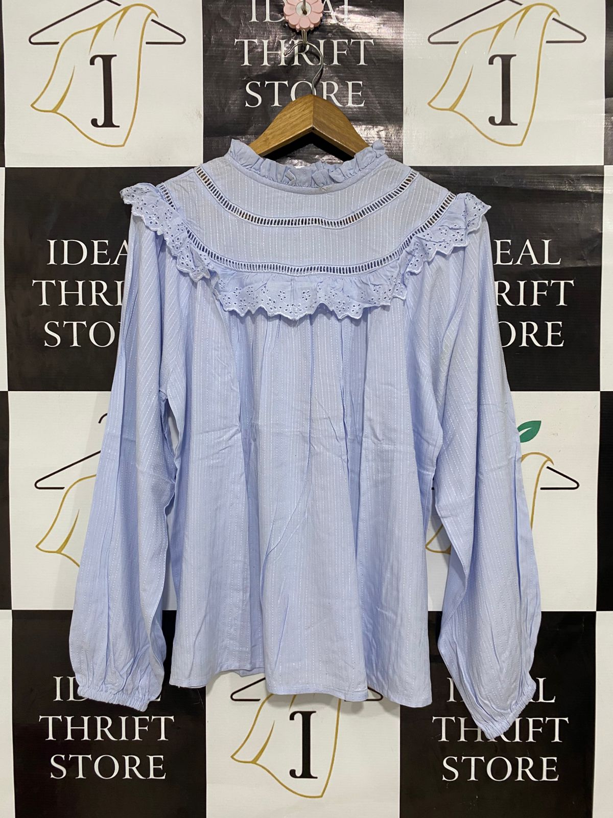 PAPAYA |M| BUST 21| A30| LIGHT BLUE RUSTIC DOBBY & EYELET LACE-TRIM LONG-SLEEVE BLOUSE
