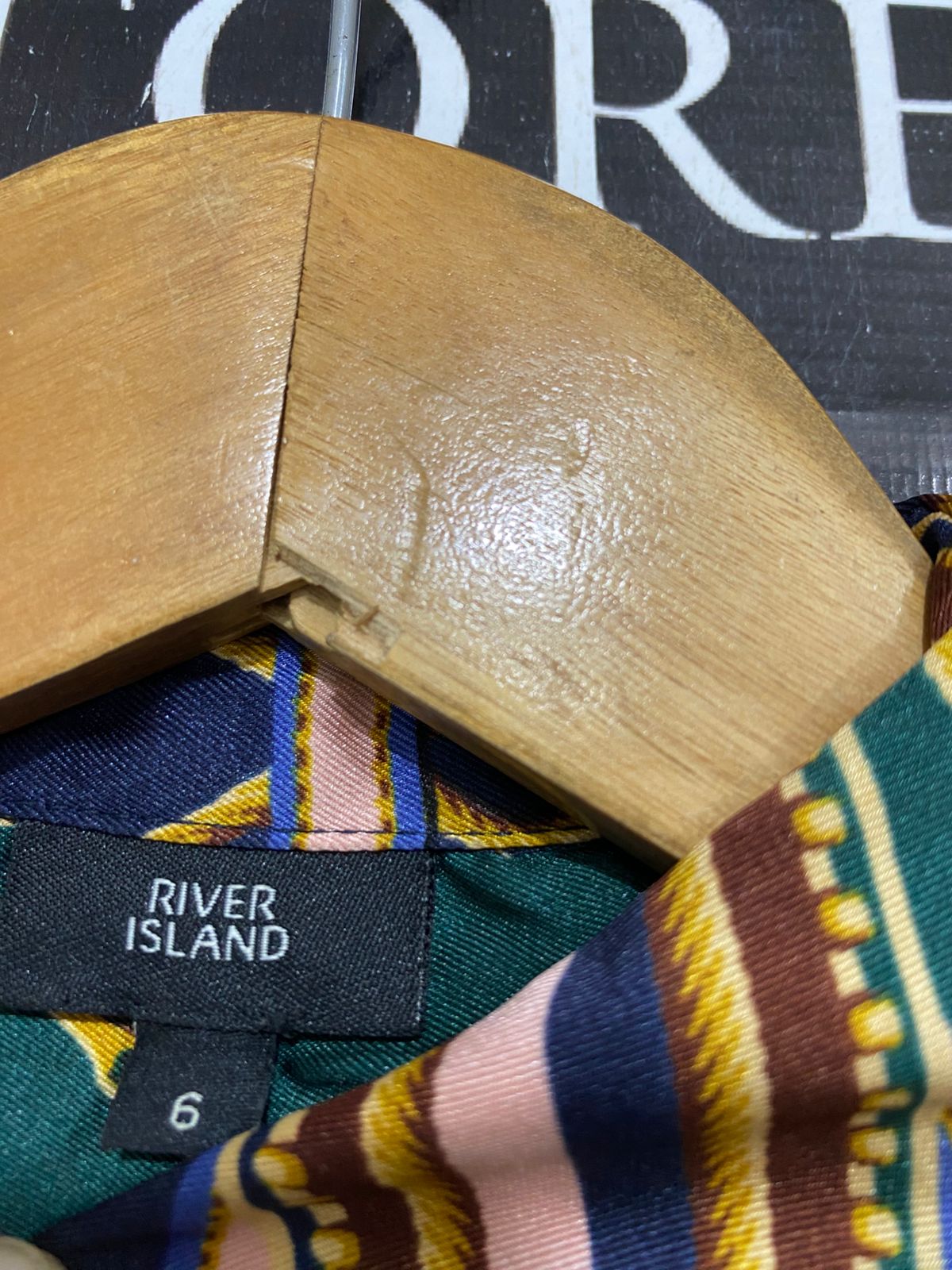 RIVER ISLAND |S| BUST 19| A29| NAVY & GREEN BAROQUE SCARF-PRINT LONG-SLEEVE SHIRT