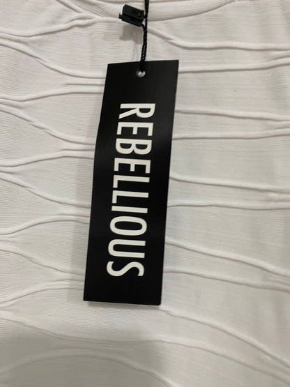 REBELLIOUS |S| BUST 15| A29| WHITE TEXTURED MOCK NECK SLEEVELESS CROP TOP
