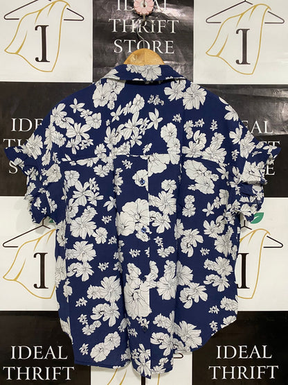 JACHS |S| BUST 23| A29| GIRLFRIEND NEW YORK NAVY & WHITE FLORAL SHORT-SLEEVE SHIRT