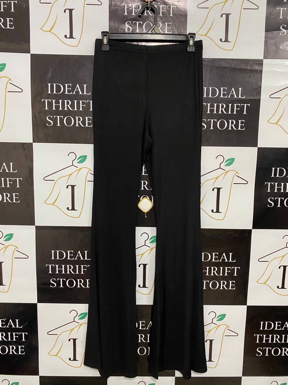 PRETTYLITTLE THING |S| WAIST 26| A29| BLACK RIBBED HIGH-WAISTED FLARE TROUSERS