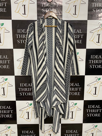 SHEIN |S| BUST 19| A29| BLACK & WHITE AZTEC GEOMETRIC PRINT OPEN-FRONT LONG CARDIGAN