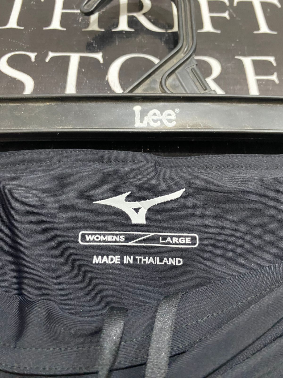 A WOMANS |L| WAIST 27| A29| BLACK HIGH-WAISTED ATHLETIC BIKER SHORTS
