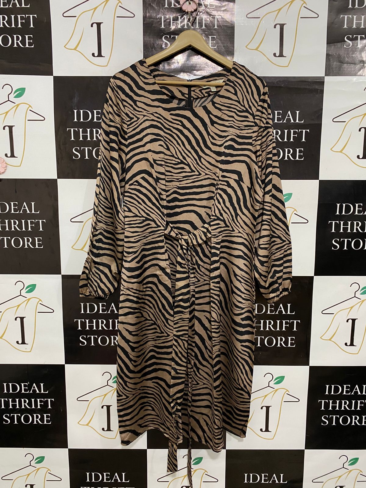 YUMI |M| BUST 20| A29| BEIGE & BLACK ZEBRA ANIMAL PRINT LONG-SLEEVE TIE-WAIST MIDI DRESS