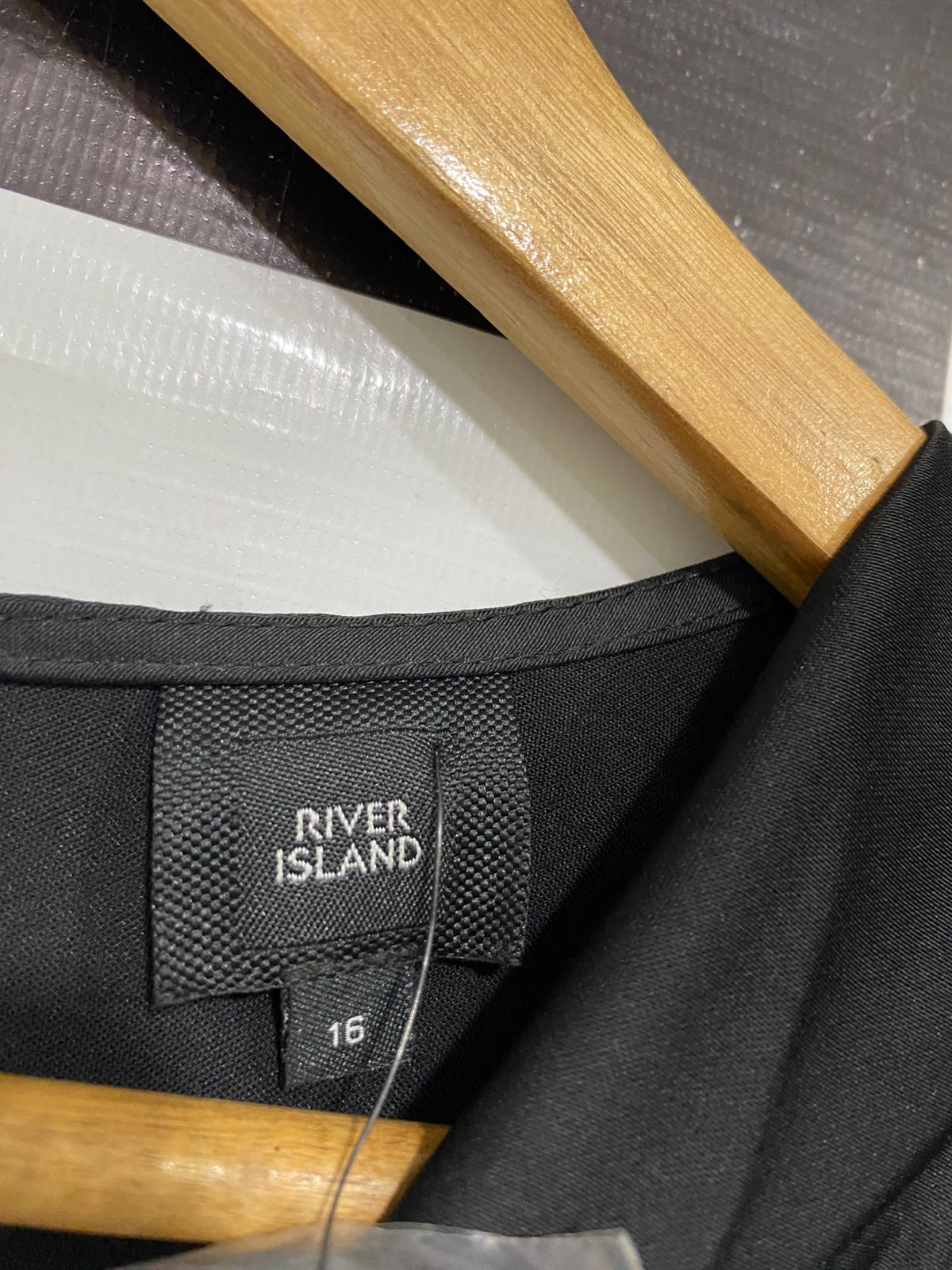 RIVER ISLAND |L| BUST 19| A29| BLACK SATIN WRAP-FRONT LONG-SLEEVE MIDI DRESS