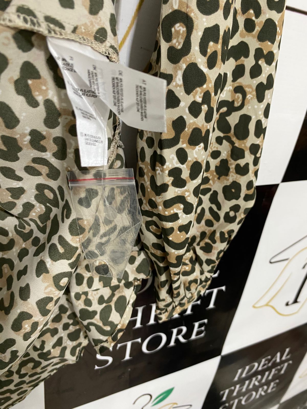 NA KD |S| BUST 16| A29| OLIVE & BEIGE LEOPARD PRINT LONG-SLEEVE RUFFLE MINI DRESS