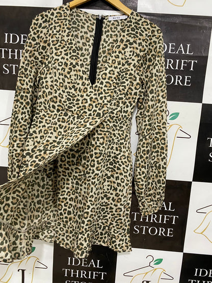 NA KD |S| BUST 16| A29| OLIVE & BEIGE LEOPARD PRINT LONG-SLEEVE RUFFLE MINI DRESS