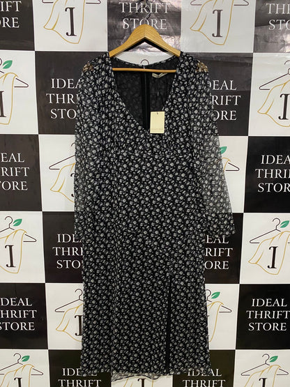 THE EAST ORDER |L| BUST 17| A31| BLACK & WHITE FLORAL PRINT V-NECK LONG-SLEEVE SLIT MIDI DRESS