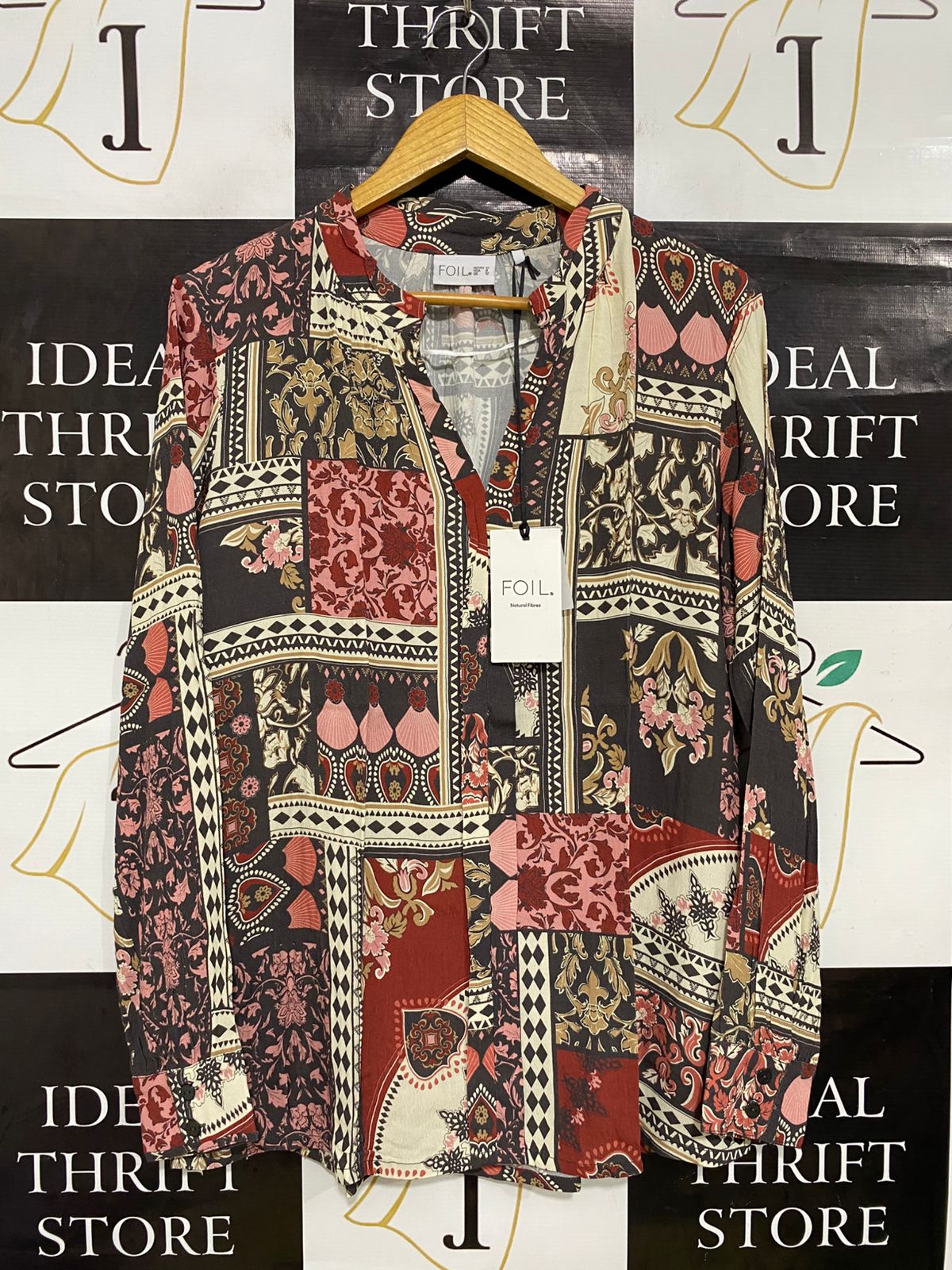 FOIL |L| BUST 21| A31| MULTICOLOR PATCHWORK PRINT LONG-SLEEVE V-NECK BLOUSE