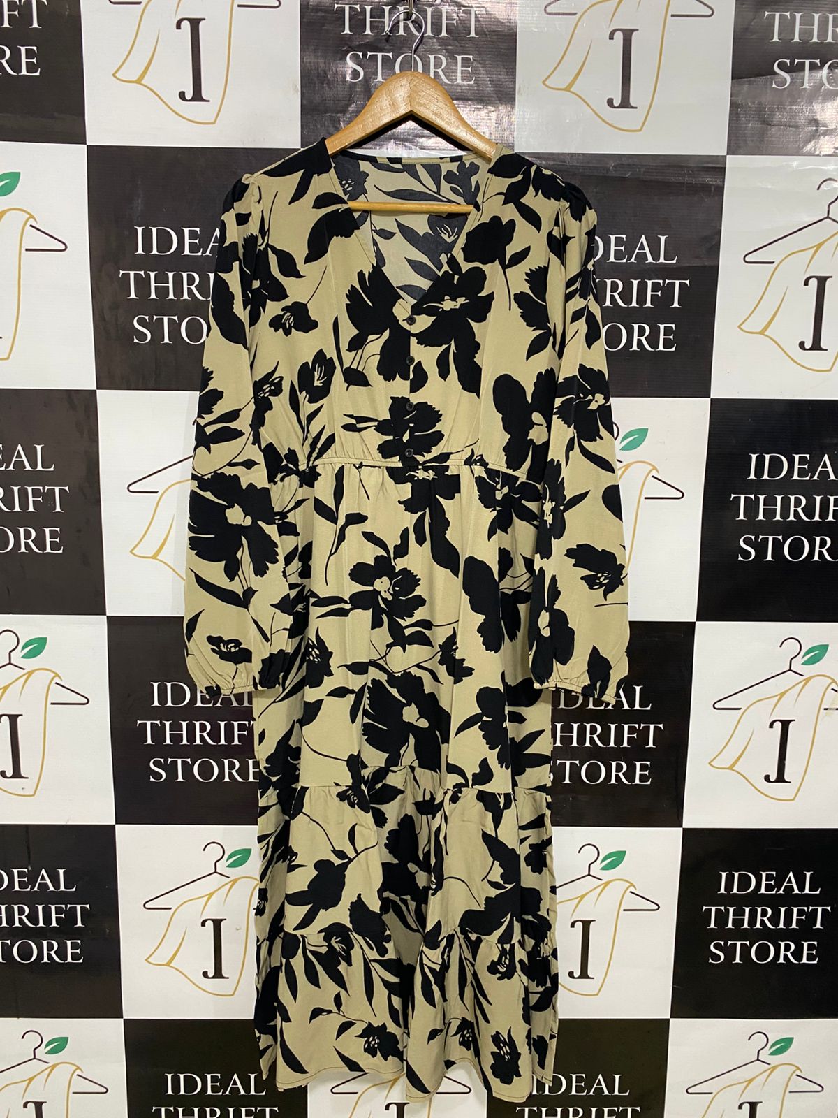 |XL| BUST 21| A31| KHAKI & BLACK BOLD FLORAL PRINT V-NECK TIERED MIDI DRESS