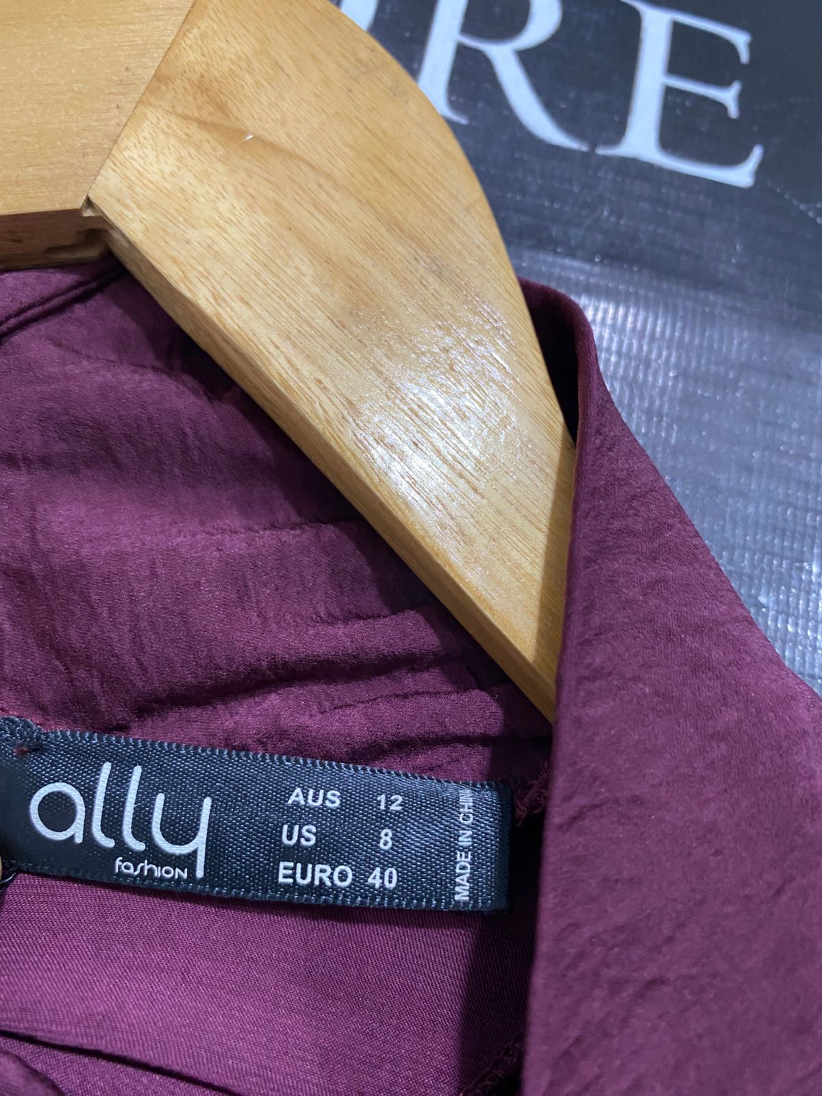 ALLY FASHION |S| BUST 17| A30| BURGUNDY HIGH-NECK KEYHOLE LONG-SLEEVE SMOCKED CROP TOP