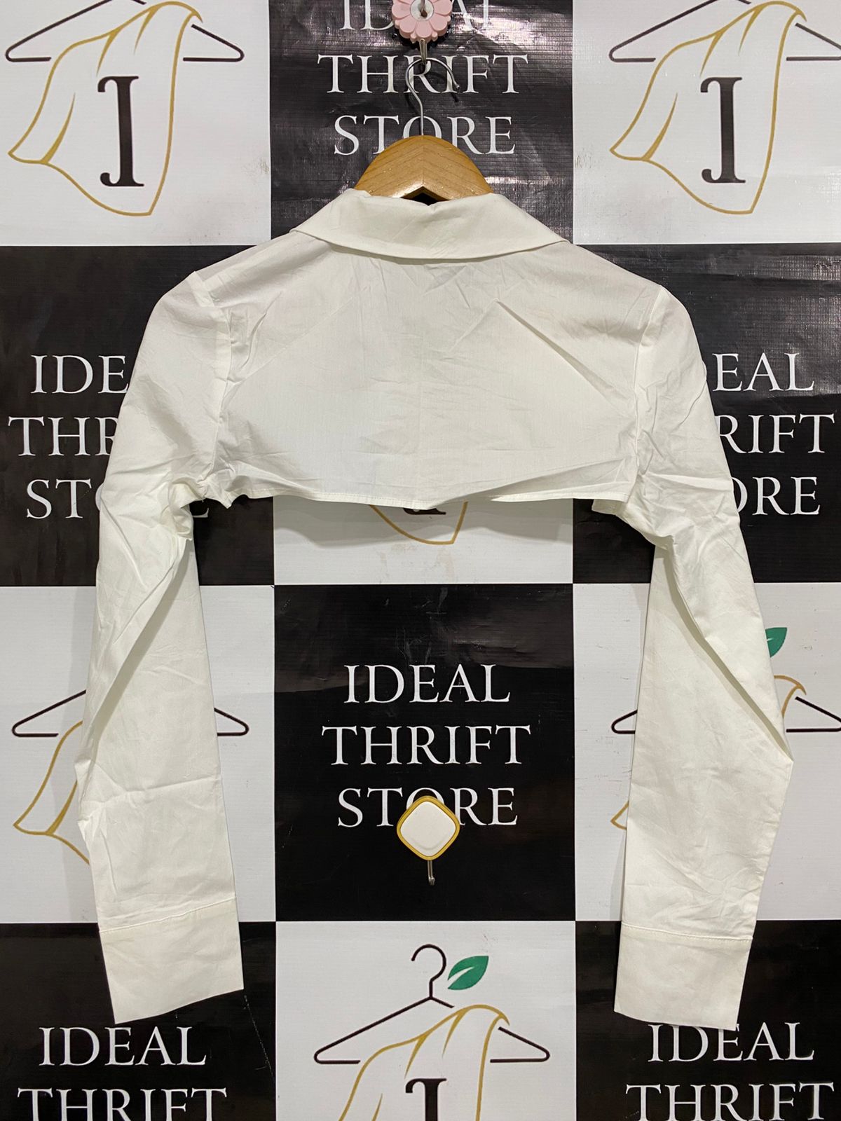 TIGER MIST |M| BUST 16| A30| WHITE COLLARED BOLERO SHrug LONG-SLEEVE CROP TOP
