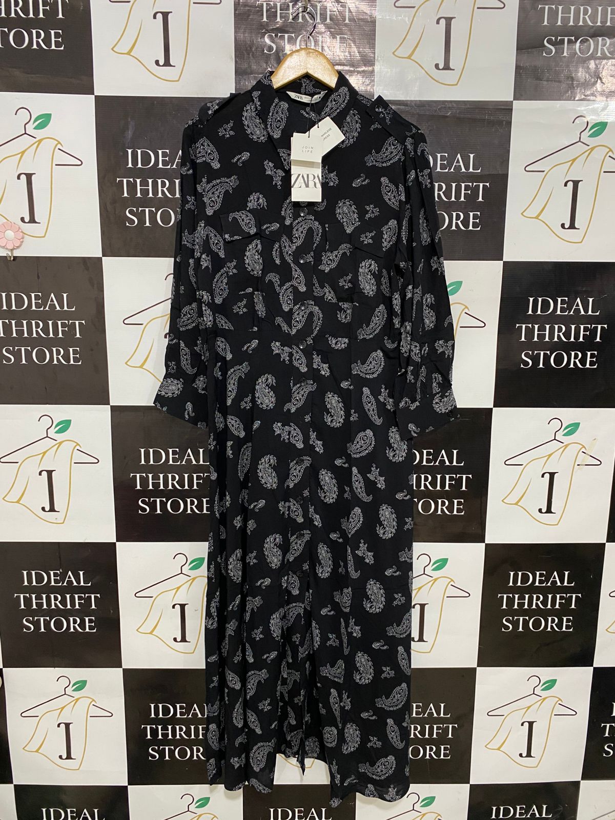 ZARA |XL| BUST 21| A30| BLACK & WHITE PAISLEY PRINT BUTTON-DOWN UTILITY MAXI DRESS