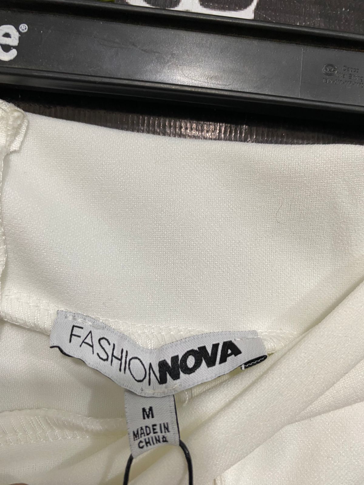 FASHION NOVA |M| WAIST 26| A30| WHITE HIGH-WAISTED FRONT-SLIT PANTS