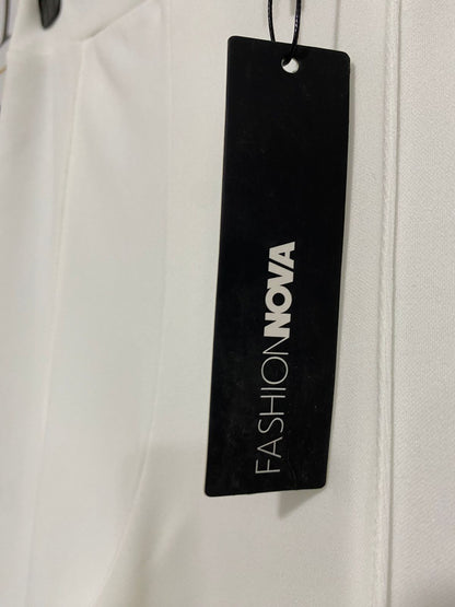FASHION NOVA |M| WAIST 26| A30| WHITE HIGH-WAISTED FRONT-SLIT PANTS