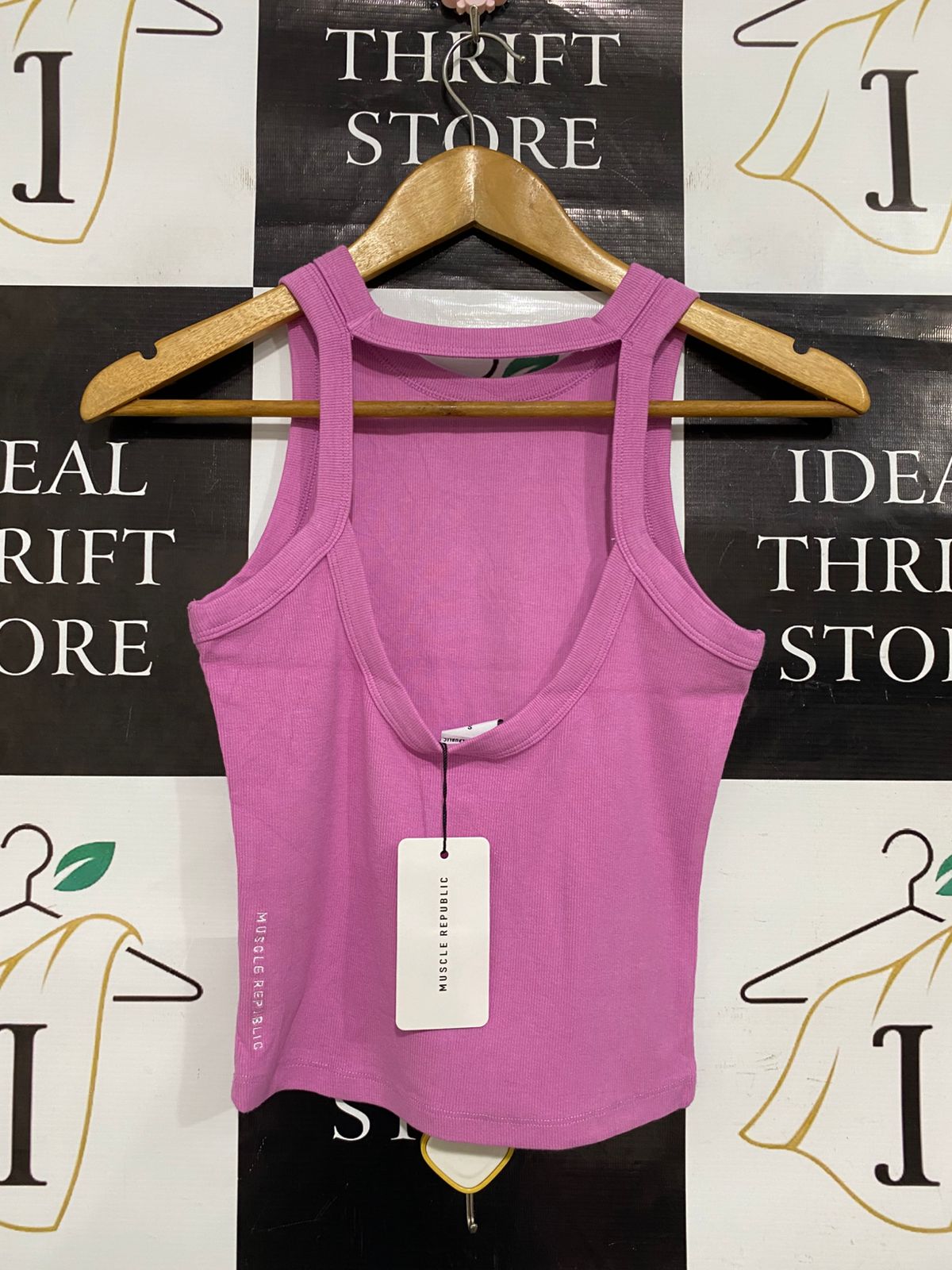 MUSCLE REPUBLIC |S| BUST 13| A31| PINK RIBBED RACERBACK TANK TOP