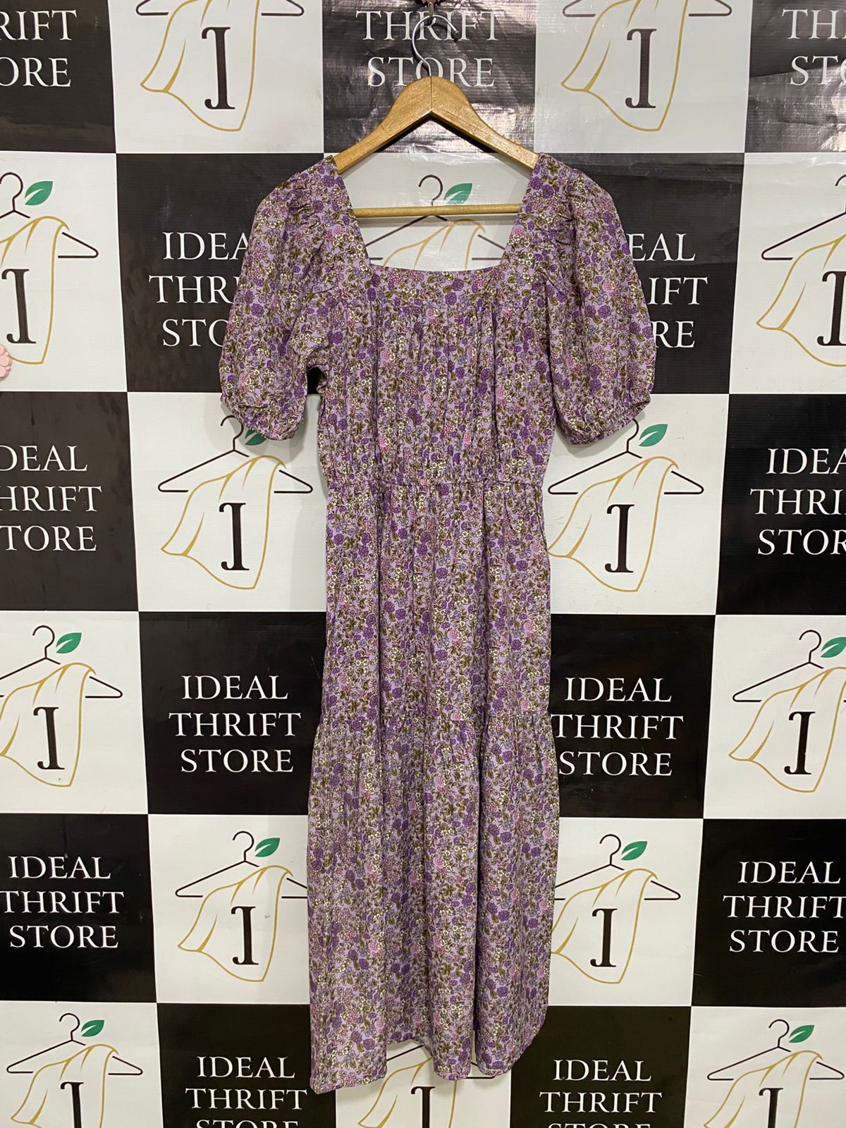 INFLUENCE |S| BUST 15| A31| PURPLE FLORAL SQUARE NECK PUFF SLEEVE TIERED MIDI DRESS