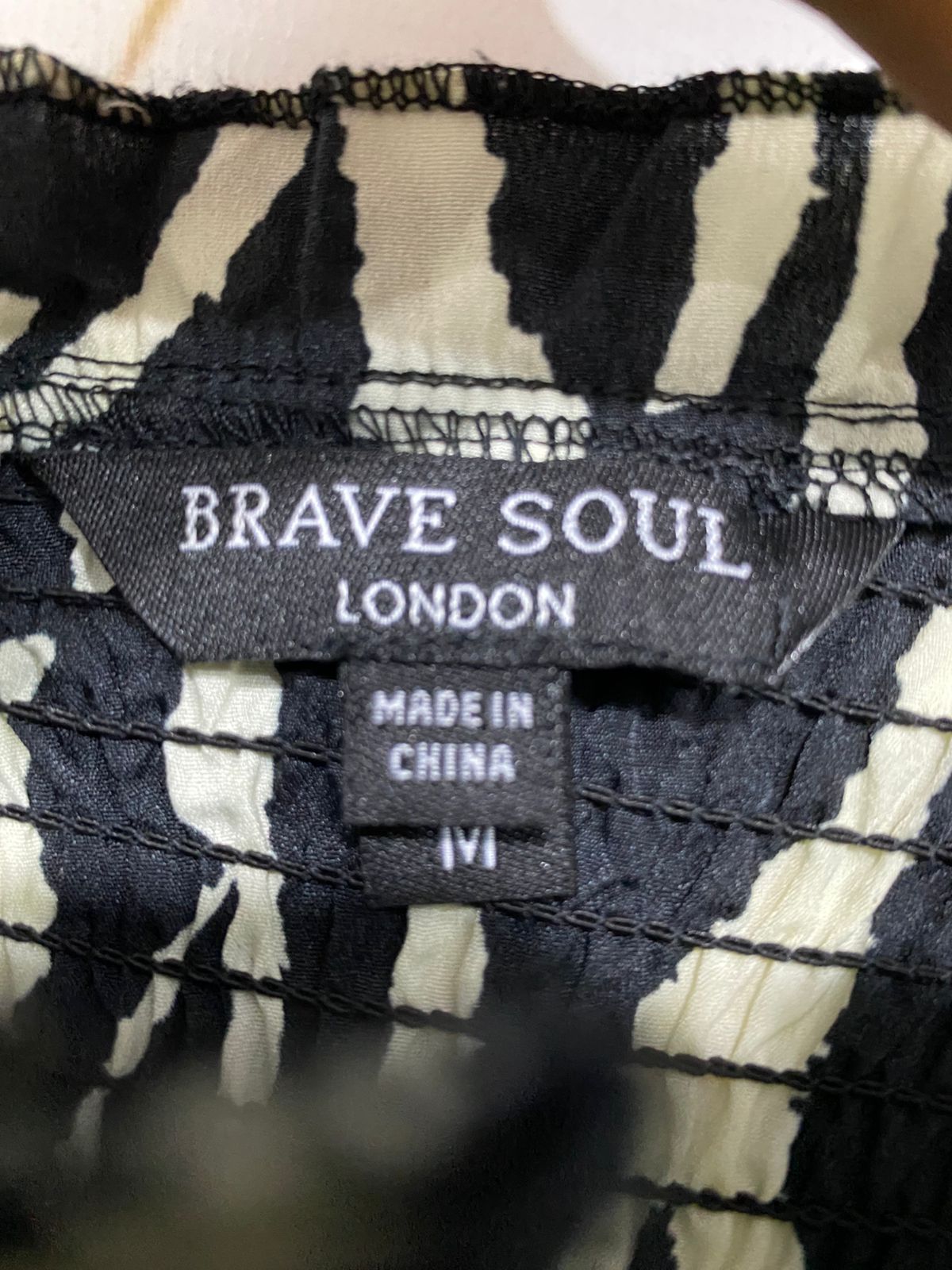 BRAVE SOUL |M| BUST 12| A33| BLACK & CREAM ANIMAL PRINT SMOCKED LONG-SLEEVE MIDI DRESS