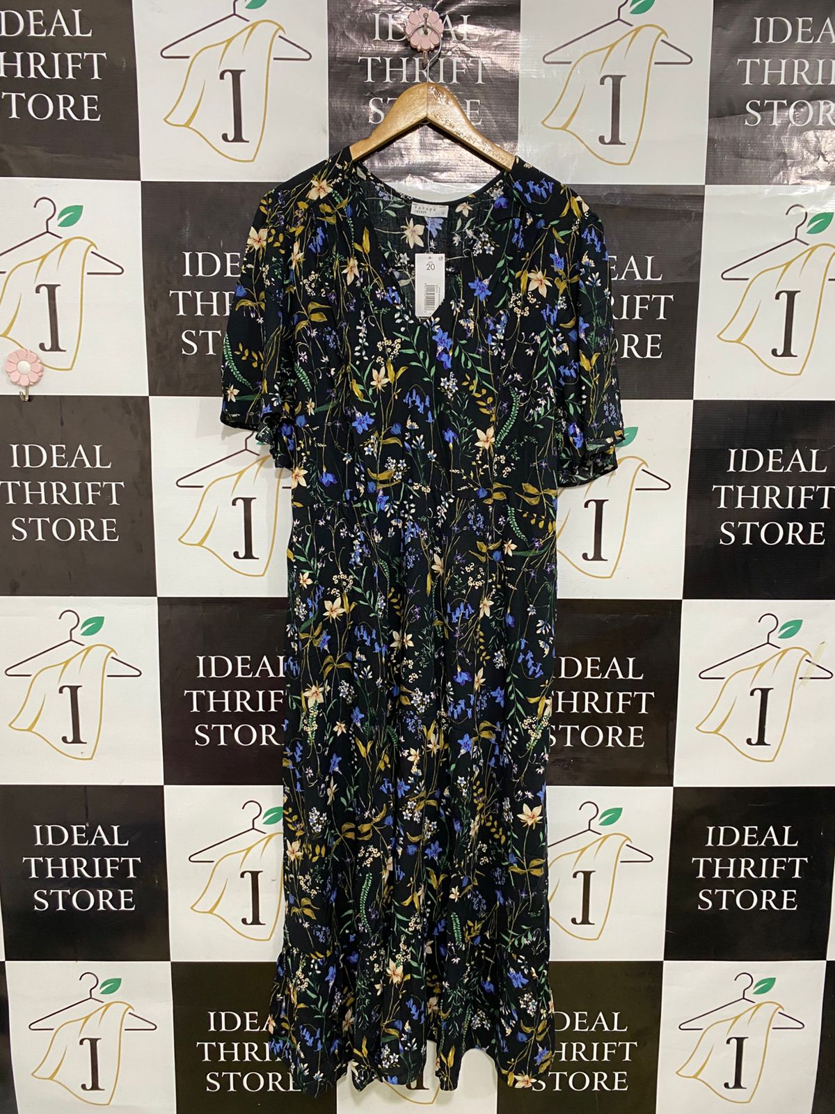 PAPAYA |L| BUST 20| A33| BLACK & MULTICOLOR FLORAL V-NECK SHORT-SLEEVE MIDI DRESS