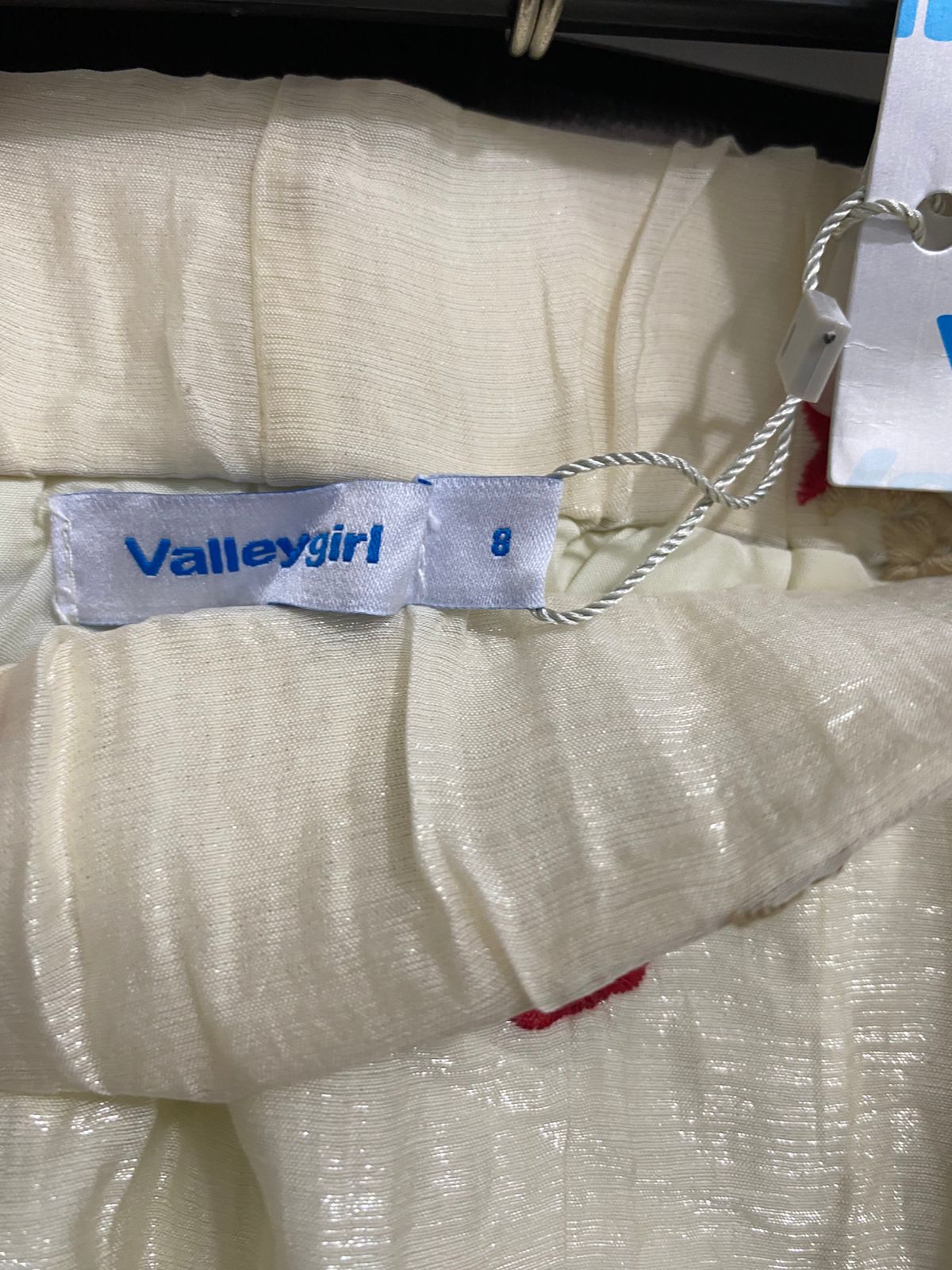 VALLEY GIRL |S| WAIST 26| A32| CREAM & RED FLORAL EMBROIDERED TIERED MINI SKIRT