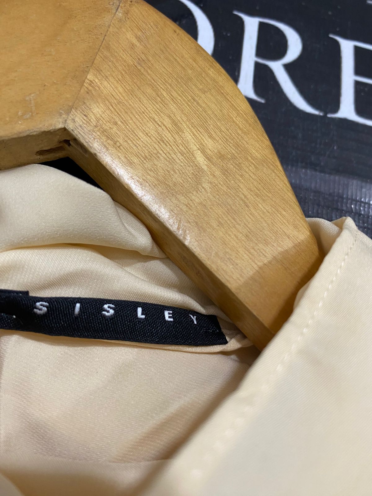 SISLEY |L| BUST 19| A32| CREAM SILKY TIE-NECK COWL-COLLAR LONG-SLEEVE BLOUSE