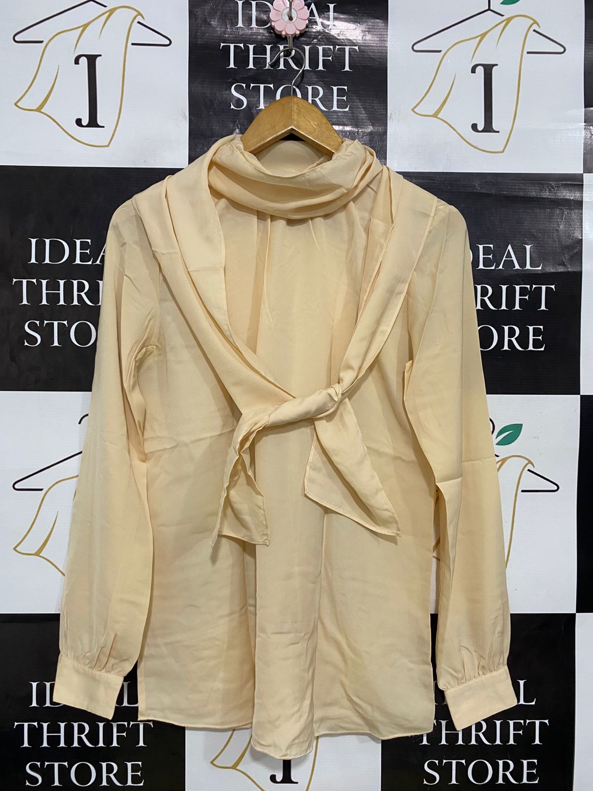 SISLEY |L| BUST 19| A32| CREAM SILKY TIE-NECK COWL-COLLAR LONG-SLEEVE BLOUSE