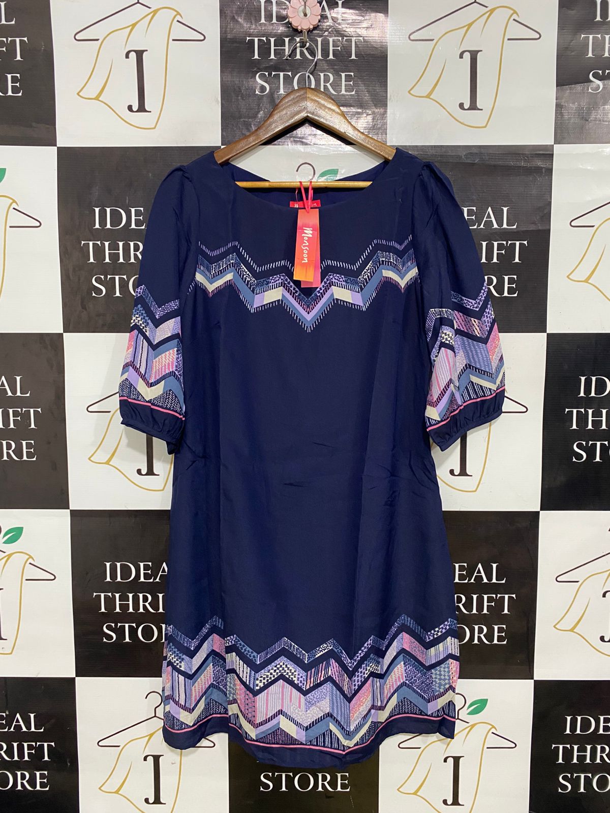 MONSOON |M| BUST 19| A32| NAVY BLUE CHEVRON GEOMETRIC PRINT SHIFT DRESS