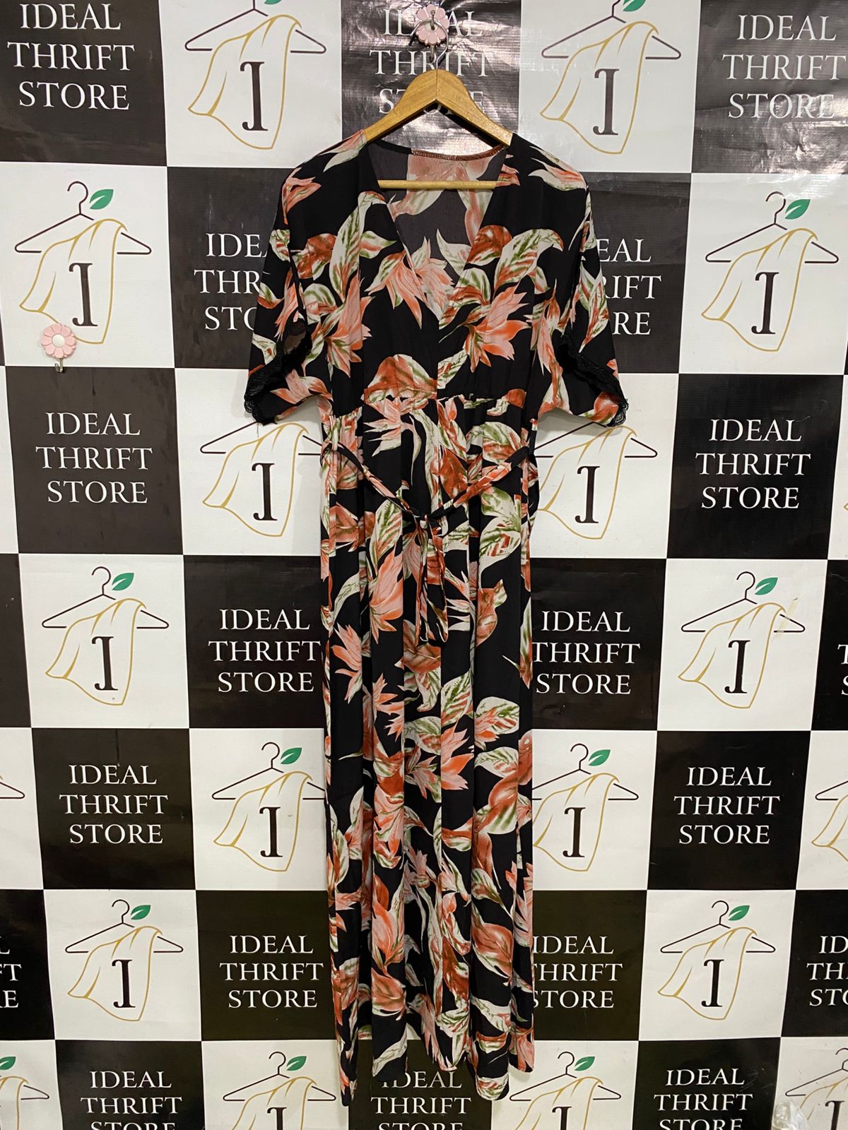 |XL| BUST FREE| A32| BLACK & RUST TROPICAL LEAF V-NECK BELTED MAXI DRESS