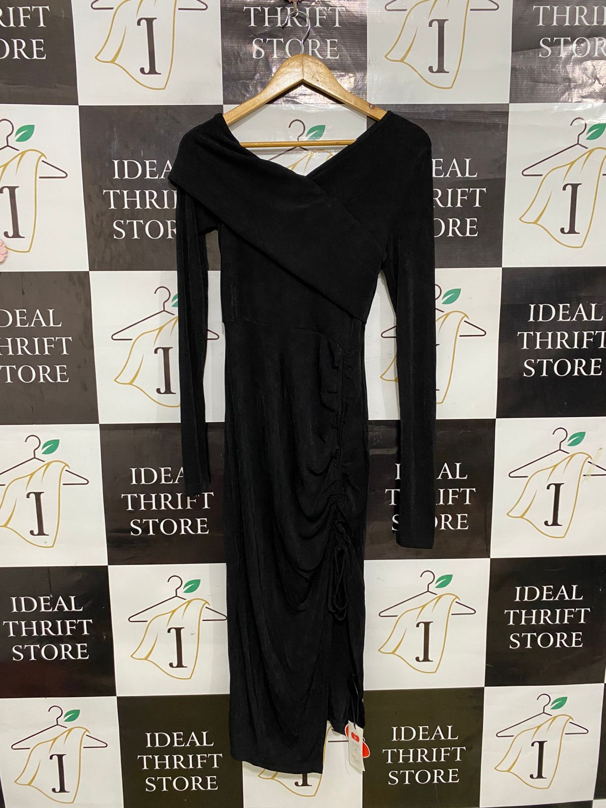 CIDER |M| BUST 14| A32| BLACK CROSSOVER ASYMMETRIC-NECK RUCHED LONG-SLEEVE MIDI DRESS