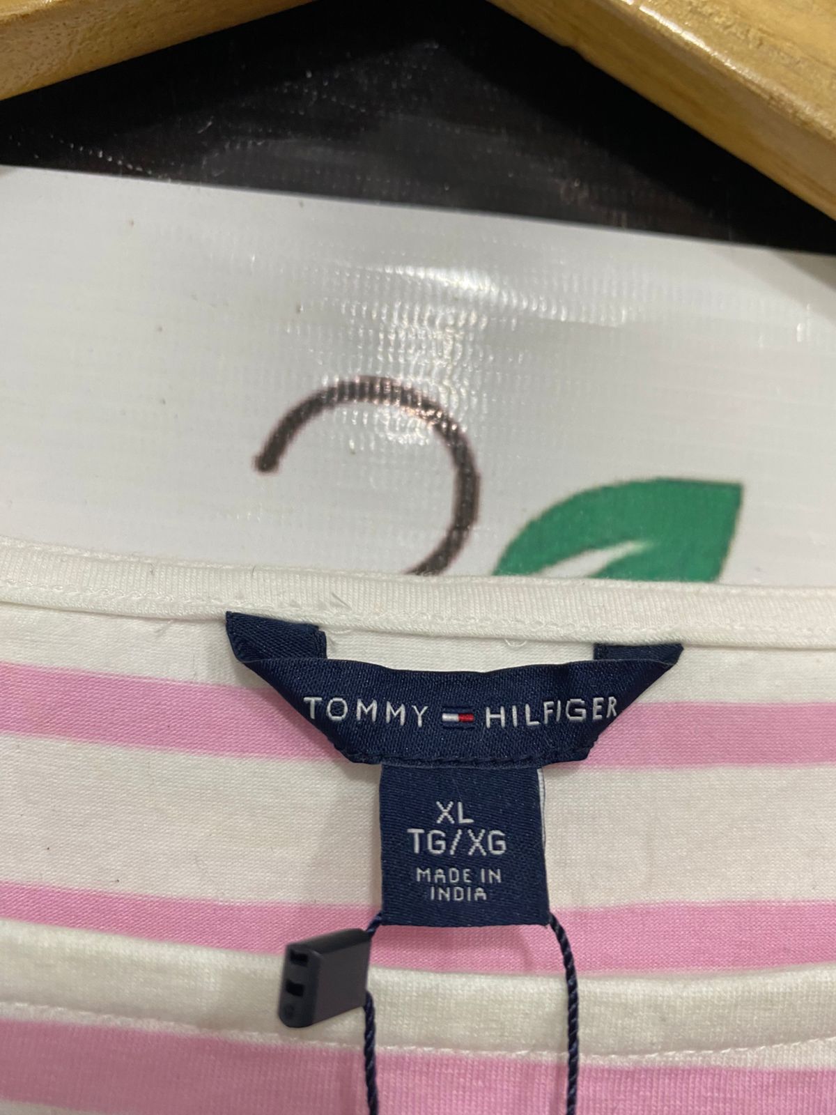 TOMMY HILFIGER |XL| BUST 19| A32| WHITE & PINK STRIPED BOAT-NECK 3/4-SLEEVE TOP