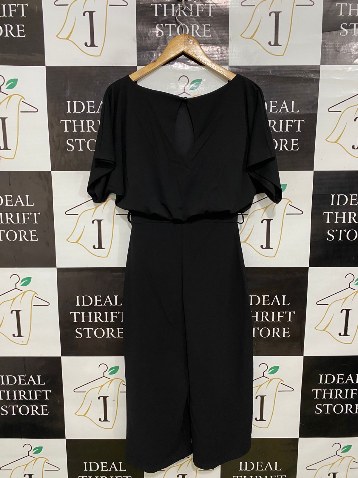 BOOHOO |M| BUST FREE| A32| BLACK BOAT-NECK SHORT-SLEEVE WIDE-LEG CROP JUMPSUIT