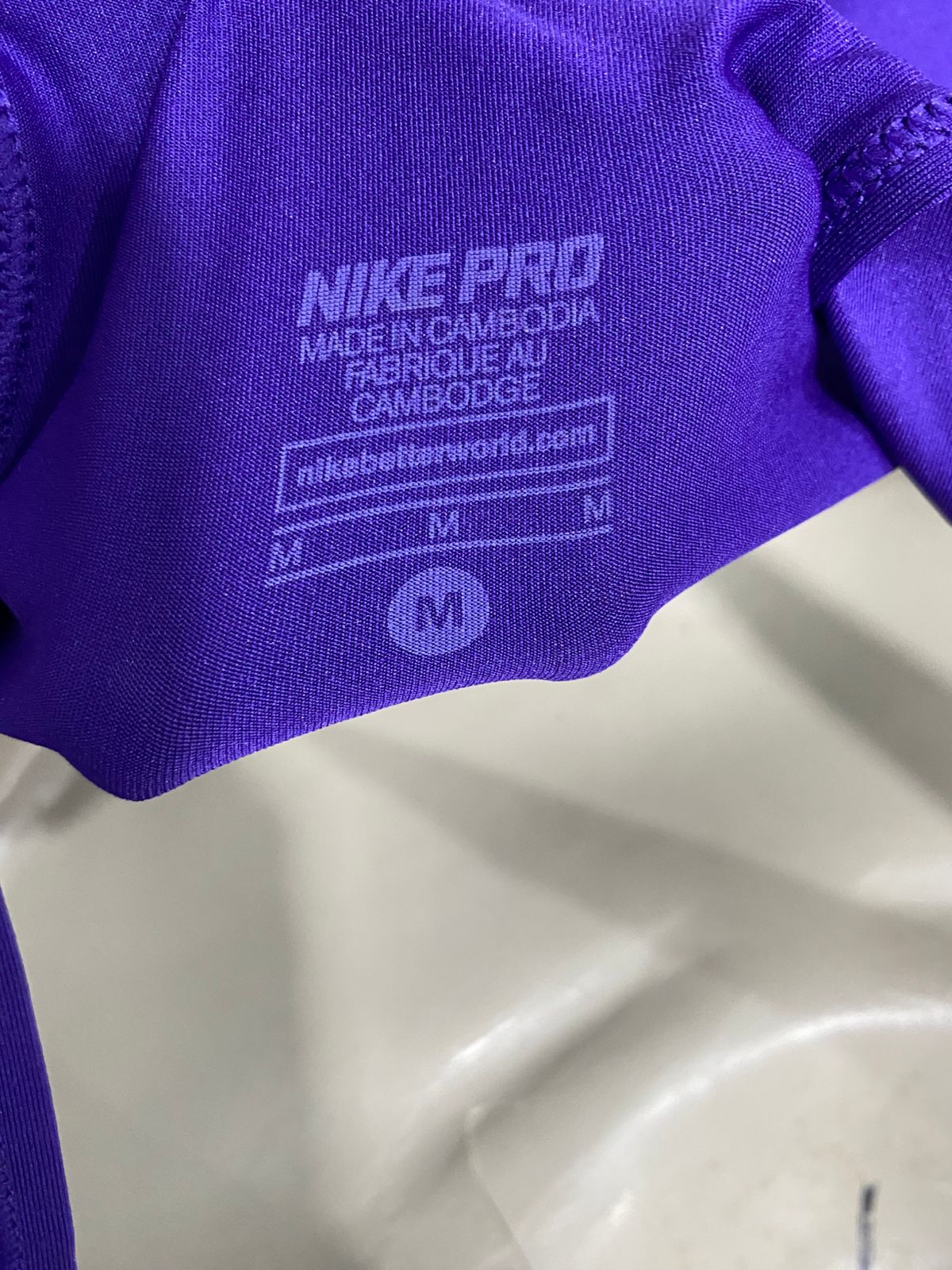 NIKE |M| BUST 16| A33| PURPLE & PINK SWOOSH ACTIVE ATHLETIC TANK TOP