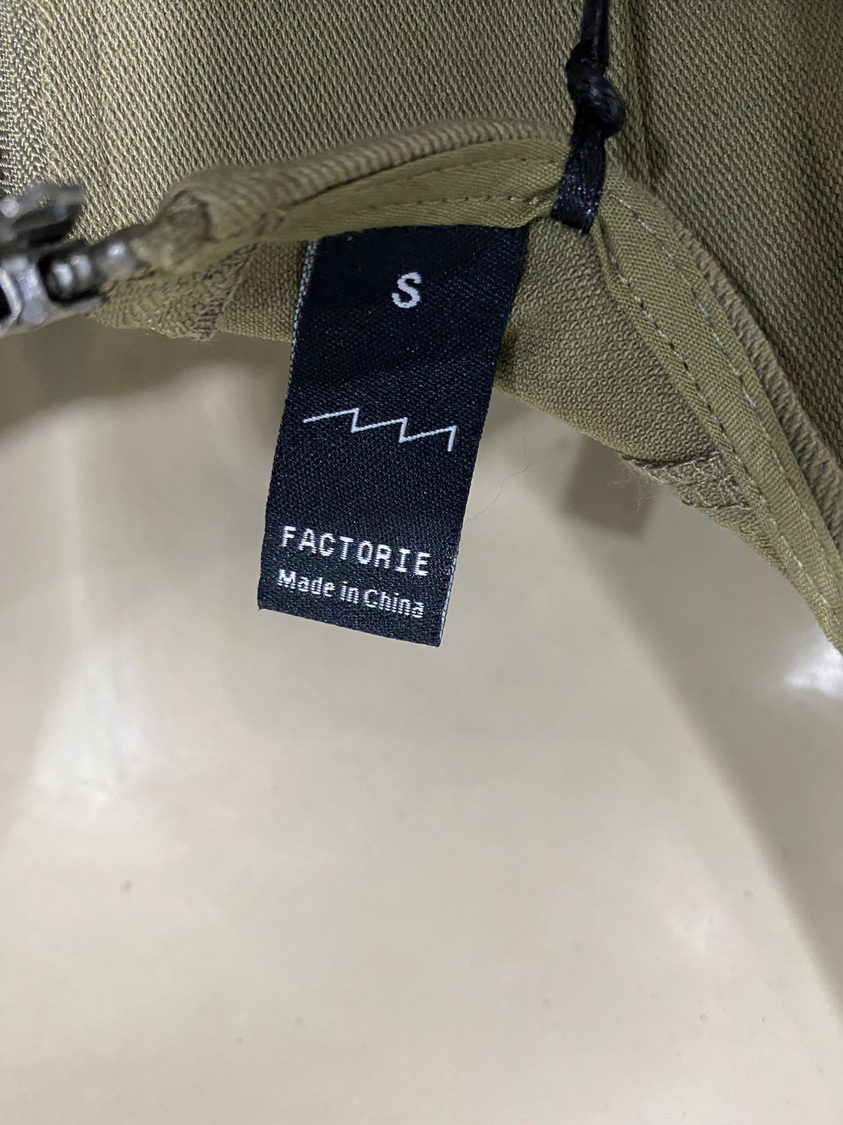FACTORIE |S| BUST 15| A33| OLIVE GREEN TIE-STRAP SEAMED CORSET CROP TOP