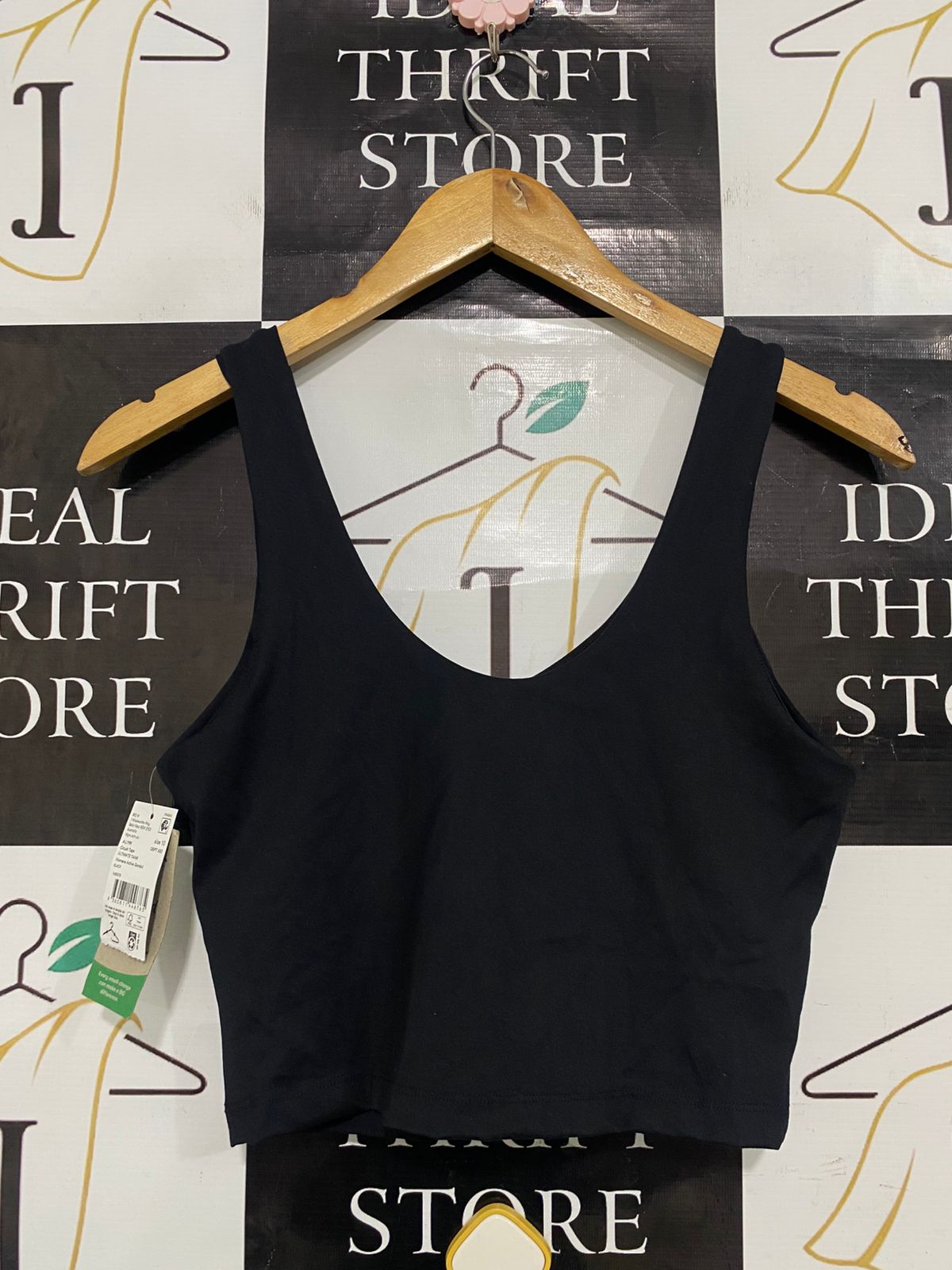 CIRCUIT |M| BUST 14| A33| BLACK RECYCLED NYLON ACTIVE CROP TOP SPORTS BRA
