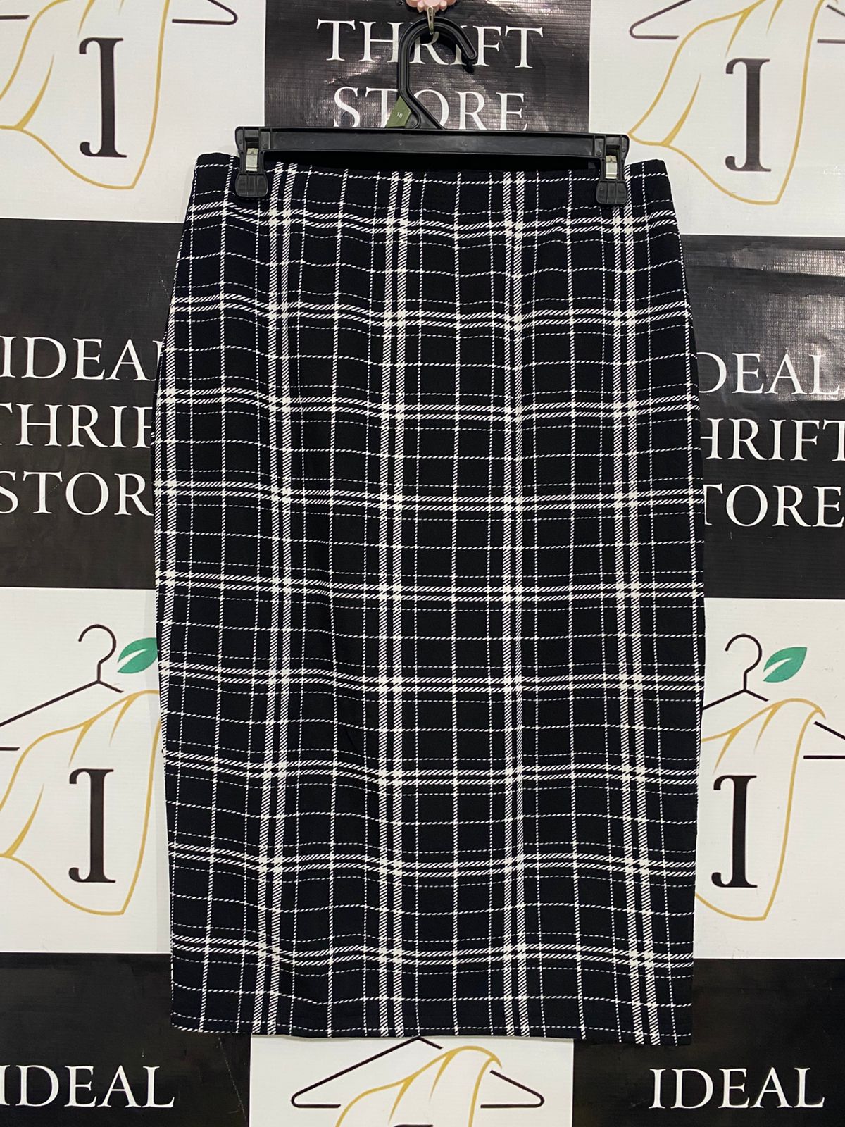 SHEIN |M| WAIST 28| A33| BIZWEAR BLACK & WHITE PLAID HIGH-WAIST MIDI SKIRT