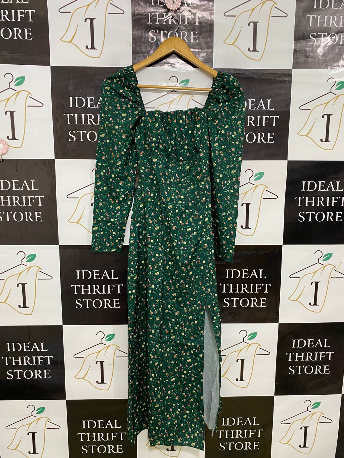 I SAW IT FIRST |M| BUST 12| A33| EMERALD GREEN FLORAL SQUARE-NECK LONG-SLEEVE MIDI DRESS